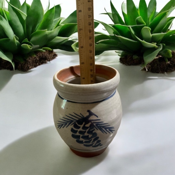 Signed Christian Ridge Pottery Paris Maine Pinecone Vase 5 inches Tall - Picture 6 of 7